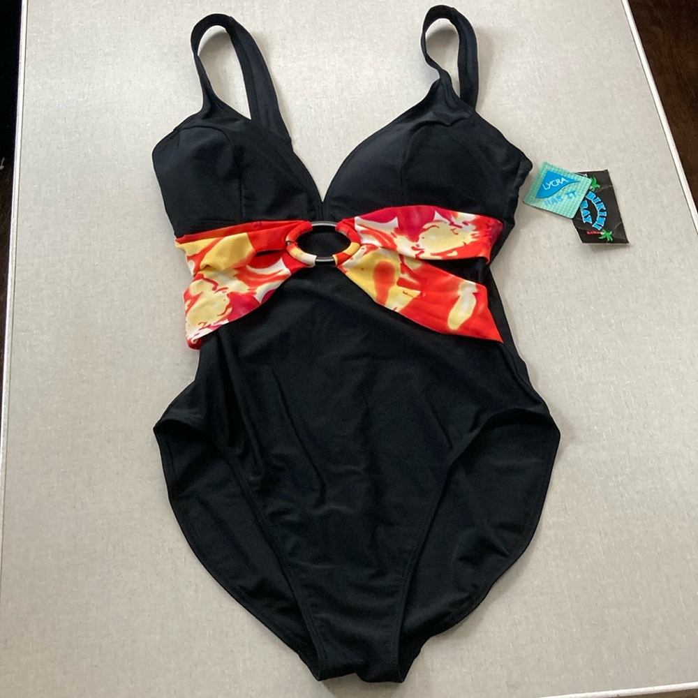 Bikini Bay, NWT, Women’s, size 12 L, Lycra one Piece black, red, Swimsuit